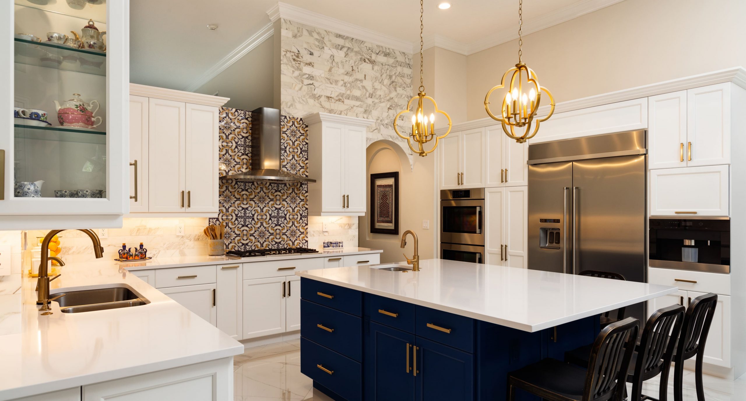 How to Use a Statement Backsplash to Give Your Kitchen More Personality